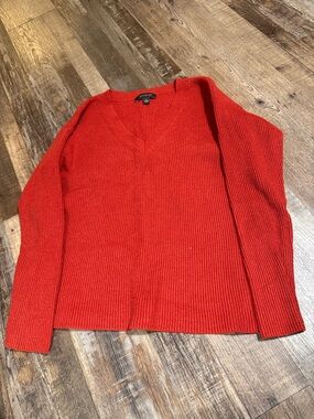 Ann Taylor Ribbed V-Neck Sweater in Red